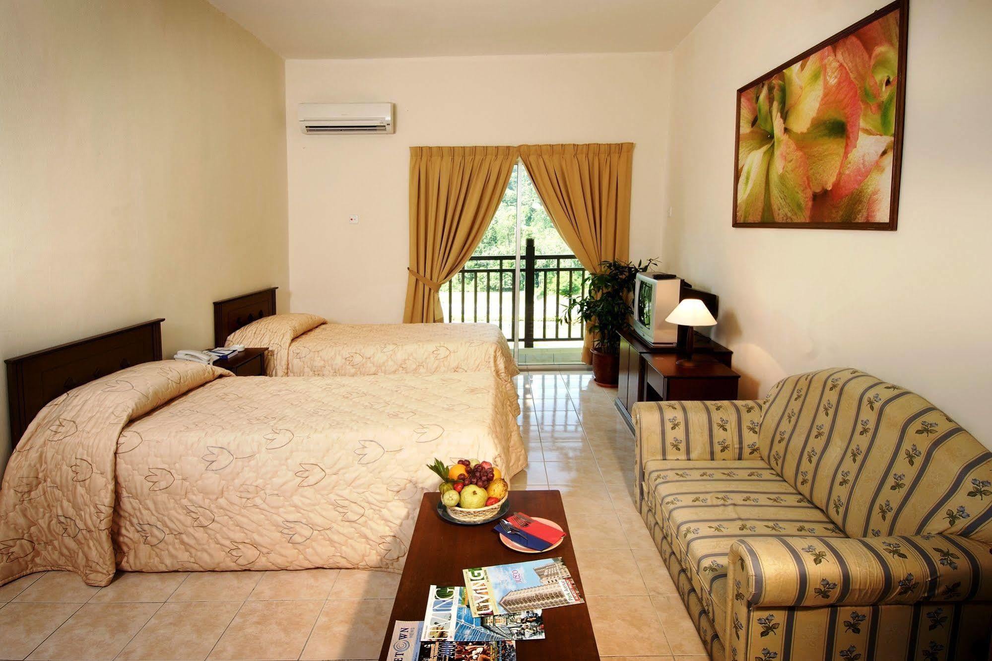 Suria Service Apartment-Hotel Bukit Merah Kültér fotó